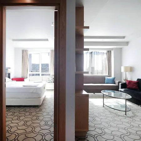 Ultralux 1 Bedroom For 4 Ppl With Pool